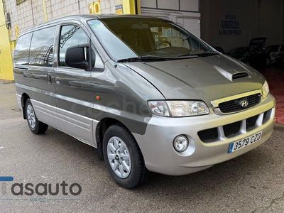 Gris / plata Usado 2004 Hyundai H-1 Monovolumen | 7900 €