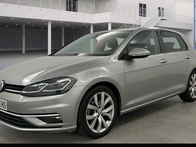 Usado VW Golf VII Advance 150 CV (110 kW) 2018 Gris / plata Berlina