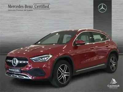 Usado Mercedes GLA200 163 CV (119 kW) 2022 Rojo SUV