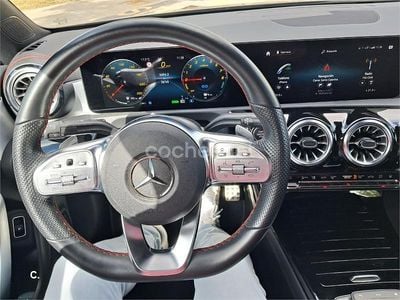 Gris / plata Usado 2023 Mercedes CLA250e Berlina | 36.500 € (Caro)
