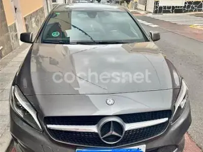 Usado Mercedes A200 Urban 136 CV (100 kW) 2016 Gris / plata Berlina