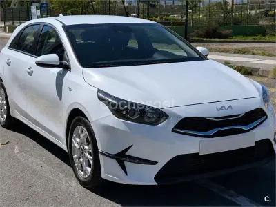 Usado Kia Ceed 120 CV (88 kW) 2023 Blanco Utilitario