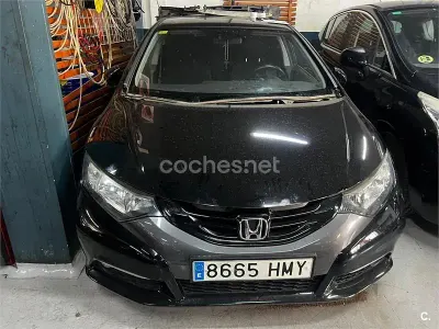 Usado Honda Civic Comfort 140 CV (102 kW) 2012 Negro Berlina