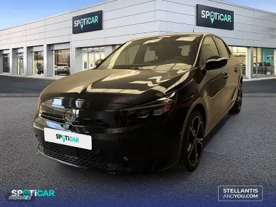 Usado Opel Corsa 110 CV (80 kW) 2025 Negro Utilitario