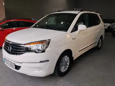 Usado SsangYong Rodius 178 CV (130 kW) 2018 Blanco Monovolumen