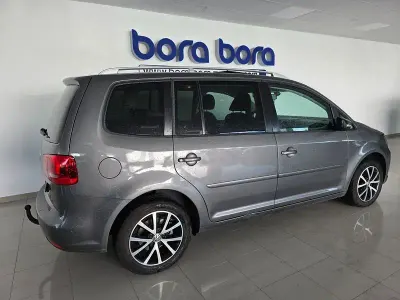 Usado VW Touran Advance 105 CV (77 kW) 2012 Gris / plata Monovolumen