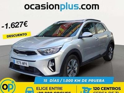 Usado Kia Stonic 84 CV (61 kW) 2024 Plateado SUV