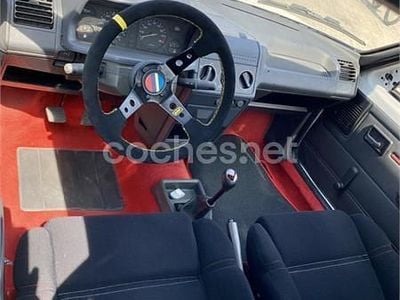 Usado Peugeot 205 103 CV (75 kW) 1989 Blanco Berlina