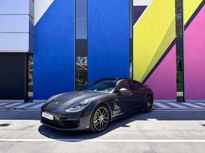 Porsche Panamera 4
