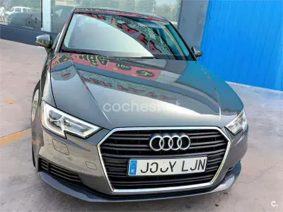 Usado Audi A3 Design 150 CV (110 kW) 2017 Gris / plata Berlina