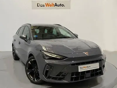 Usado Cupra Leon 150 CV (110 kW) 2025 Gris / plata Familiar