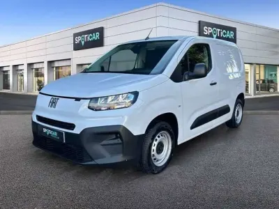 Usado Fiat Doblò 102 CV (75 kW) 2025 Blanco Monovolumen