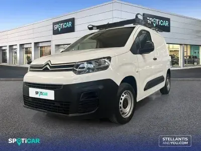 Usado Citroën Berlingo 76 CV (55 kW) 2021 Blanco Monovolumen