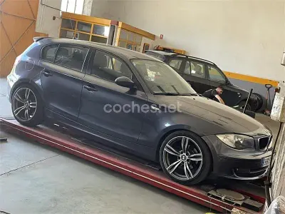 Używany BMW 118 122 KM (89 kW) 2007 Czarny Hatchback