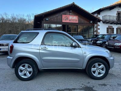 Gris / plata Usado 2004 Toyota RAV4 Sol SUV | 13.499 € (Caro)