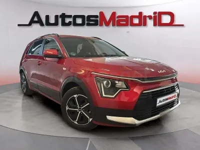 Usado Kia Niro 141 CV (103 kW) 2022 Rojo SUV