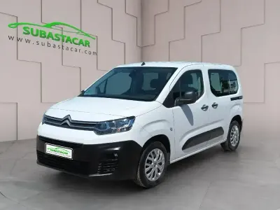Usado Citroën Berlingo Live 100 CV (73 kW) 2022 Blanco Monovolumen