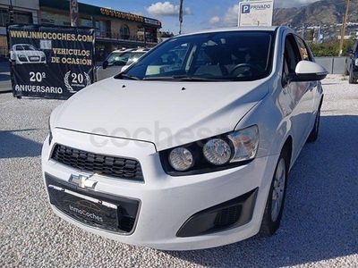 Usado Chevrolet Aveo LT 100 CV (73 kW) 2014 Blanco Berlina