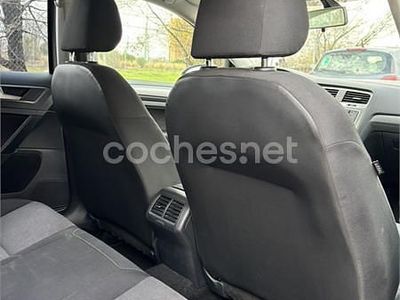 Usado VW Golf VII Advance 105 CV (77 kW) 2015 Gris / plata Berlina