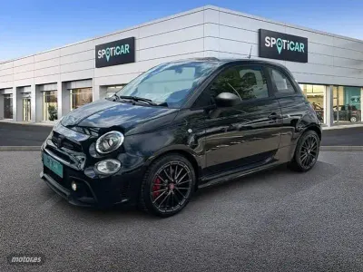 Usado Abarth 695 180 CV (132 kW) 2023 Negro Utilitario