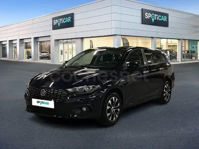Usado Fiat Tipo Mirror 95 CV (69 kW) 2020 Azul Familiar