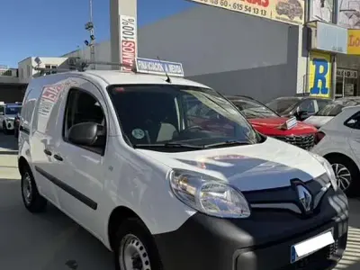 Usado Renault Kangoo 95 CV (69 kW) 2021 Blanco Monovolumen
