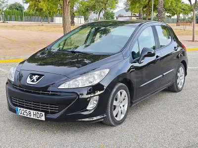 Usado Peugeot 308 Sportium 92 CV (67 kW) 2011 Negro Berlina