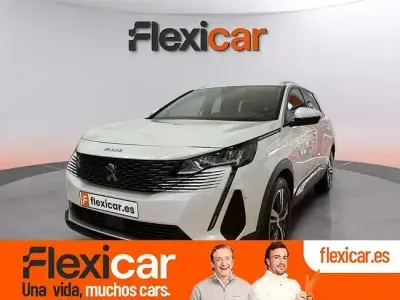 Usado Peugeot 5008 Allure 130 CV (95 kW) 2021 Blanco SUV