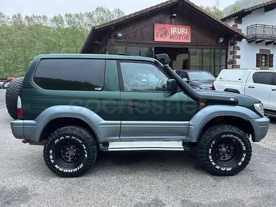 Begagnad Toyota Land Cruiser 163 HK (119 kW) 2002 Grön SUV