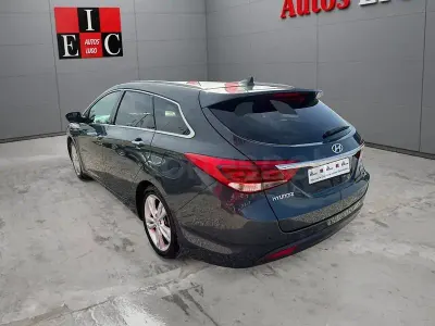 Usado Hyundai i40 Style 141 CV (103 kW) 2016 Azul Familiar