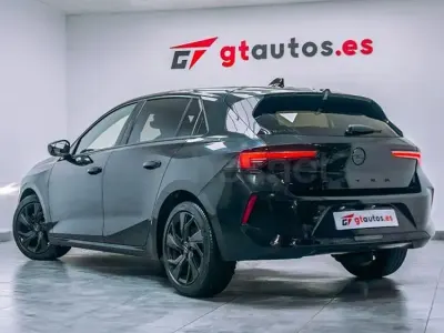 Usado Opel Astra 130 CV (95 kW) 2023 Negro Utilitario