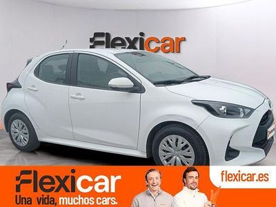 Usado Toyota Yaris Hybrid Active 116 CV (85 kW) 2021 Blanco