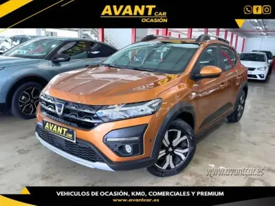 Usado Dacia Sandero Expression 91 CV (66 kW) 2023 Naranja Berlina