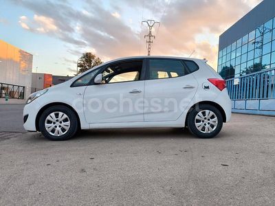 Blanco Usado 2011 Hyundai ix20 Comfort Utilitario | 5999 € (Precio justo)