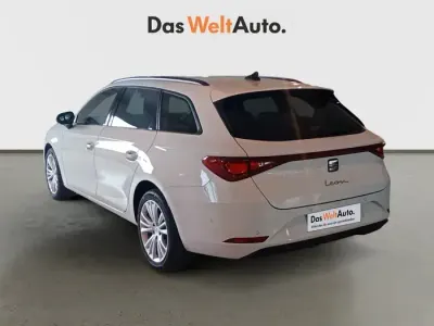 Usado Seat Leon FR 116 CV (85 kW) 2025 Blanco