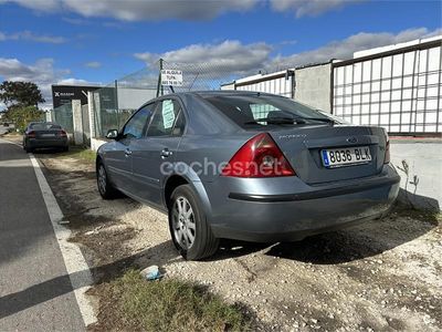 Azul Usado 2001 Ford Mondeo Trend Berlina | 2850 € (Un poco caro)