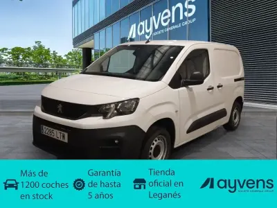 Usado Peugeot Partner Premium 102 CV (75 kW) 2021 Blanco Monovolumen