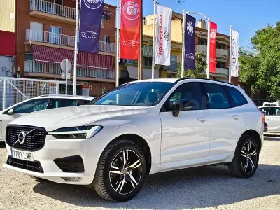Usado Volvo XC60 R-Design 197 CV (144 kW) 2021 Blanco SUV