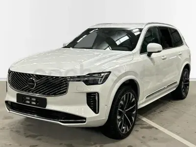 Usado Volvo XC90 Plus 250 CV (183 kW) 2025 Gris / plata SUV