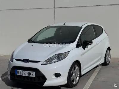 Usado Ford Fiesta Sport 95 CV (69 kW) 2012 Blanco Berlina