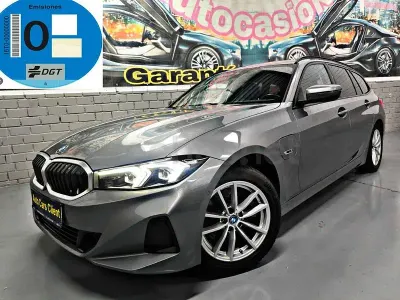 Usado BMW 320e Comfort Edition 204 CV (150 kW) 2023 Gris / plata Familiar