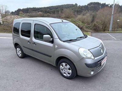 Usado Renault Kangoo Expression 106 CV (77 kW) 2011 Marrón Monovolumen