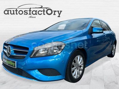 Usado Mercedes A180 Style 109 CV (80 kW) 2015 Azul Berlina