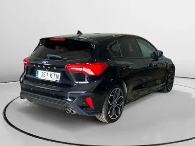 Używany Ford Focus ST-Line 125 KM (91 kW) 2019 Czarny Sedan/Limuzyna