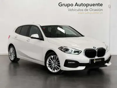 Usado BMW 118 Comfort Edition 150 CV (110 kW) 2021 Blanco Utilitario