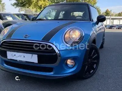 Käytetty Mini Cooper D 116 HP (85 kW) 2019 Sininen Viistoperä
