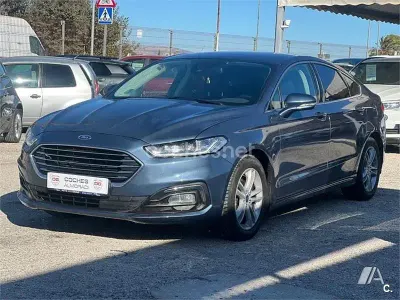 Usado Ford Mondeo Titanium 150 CV (110 kW) 2019 Azul Familiar