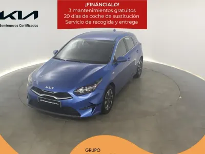 Begagnad Kia Ceed 100 HK (73 kW) 2025 Blå Halvkombi