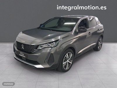 Usado Peugeot 3008 Allure 136 CV (100 kW) 2024 Gris SUV