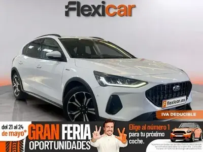 Usado Ford Focus Active 155 CV (114 kW) 2022 Blanco Berlina